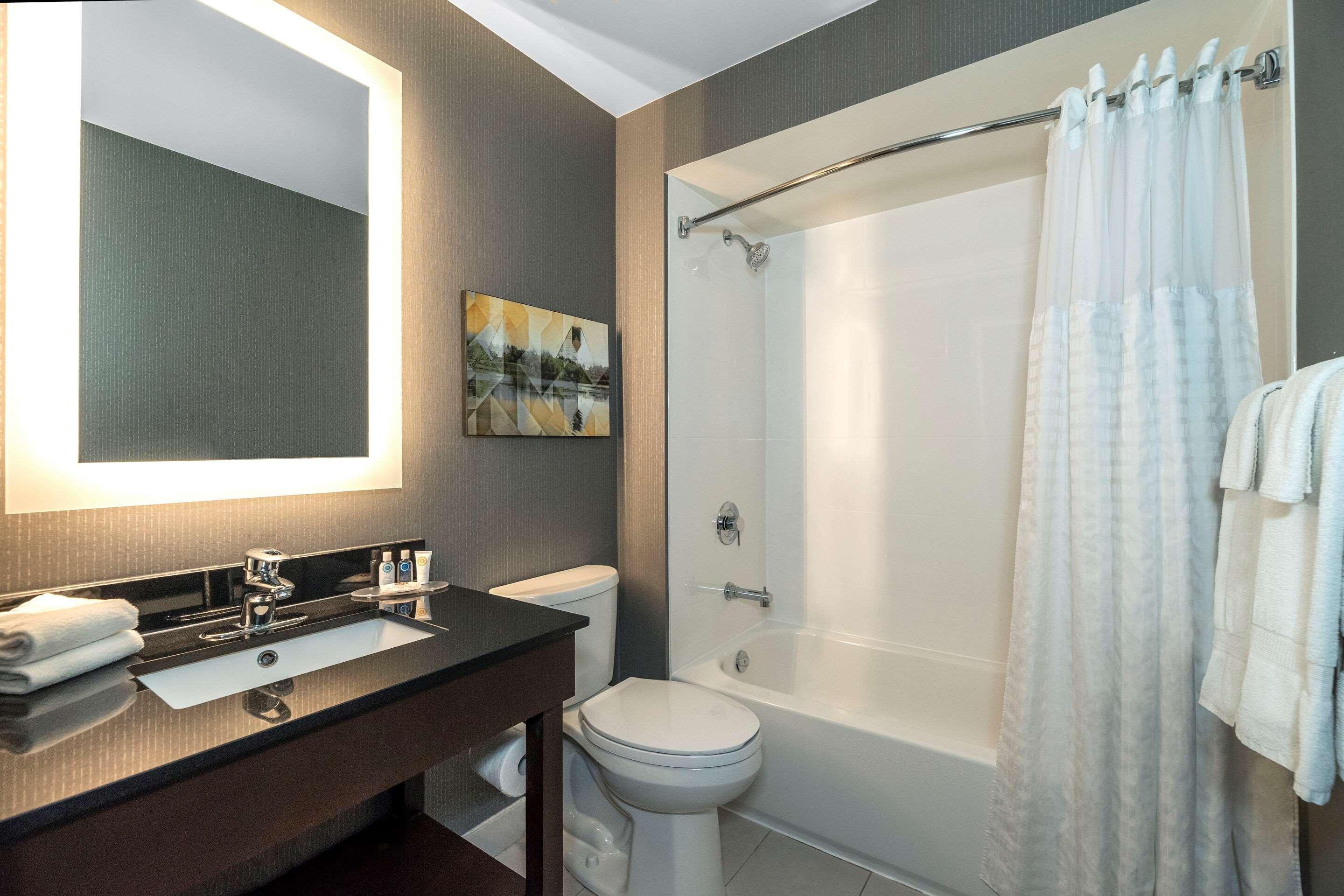 Comfort Inn Ватерлоо Экстерьер фото